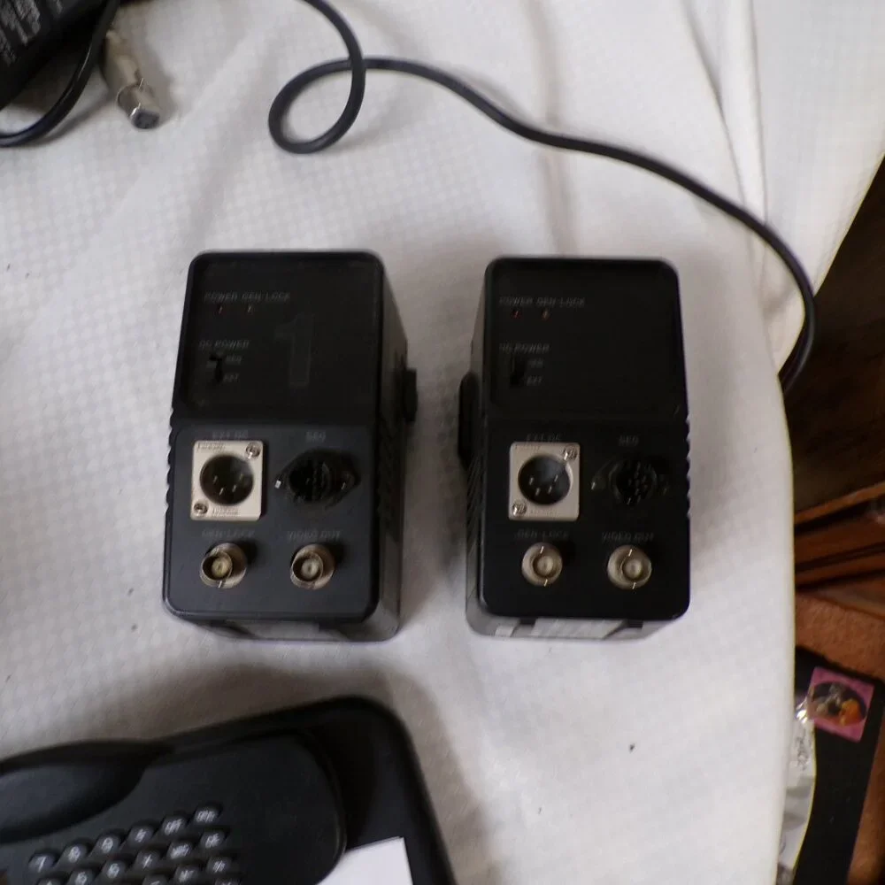 Genuine Panasonic Wv-ad36 Gen-Lock x2
